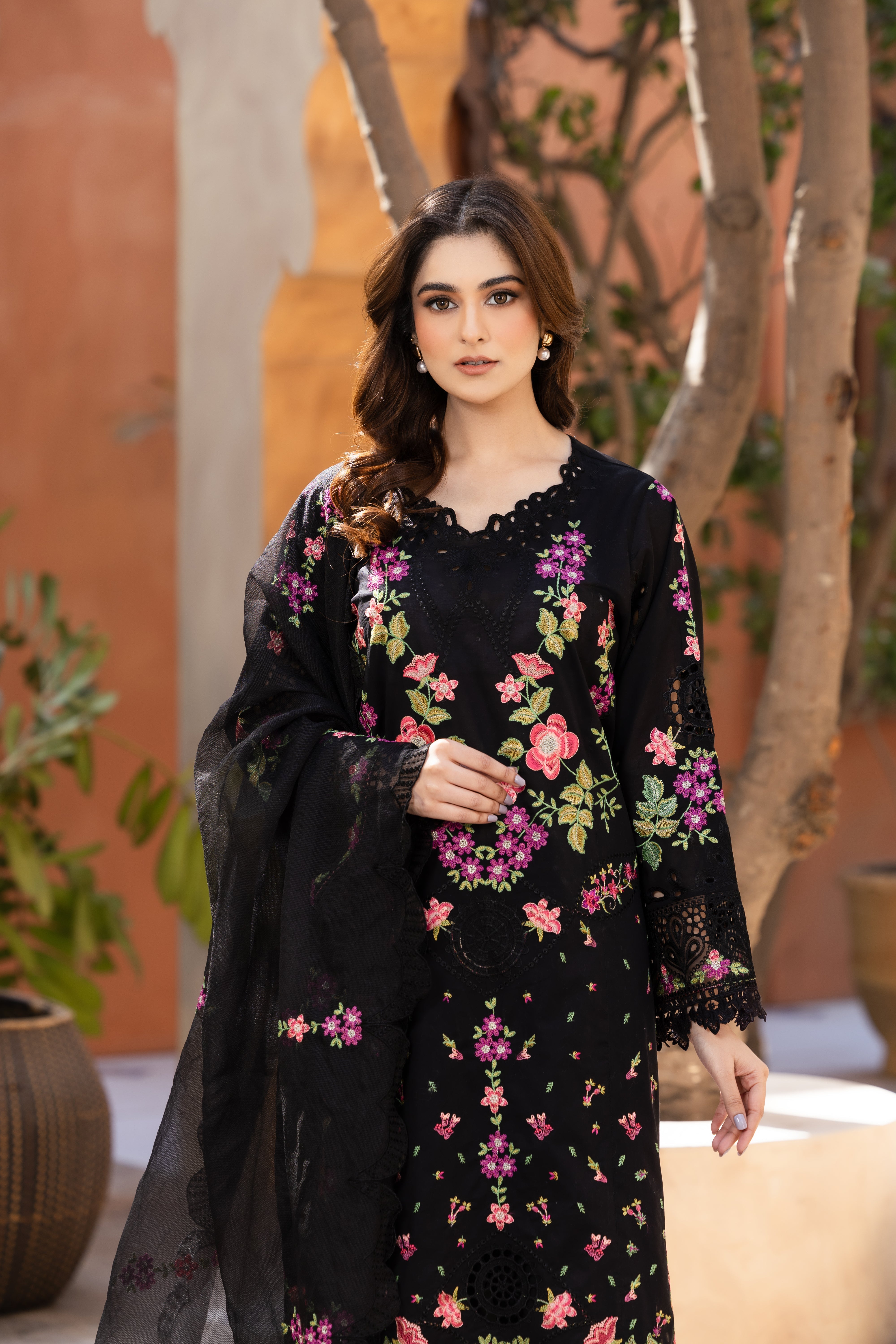 Gul E Siyah- The Epitome of Elegance
