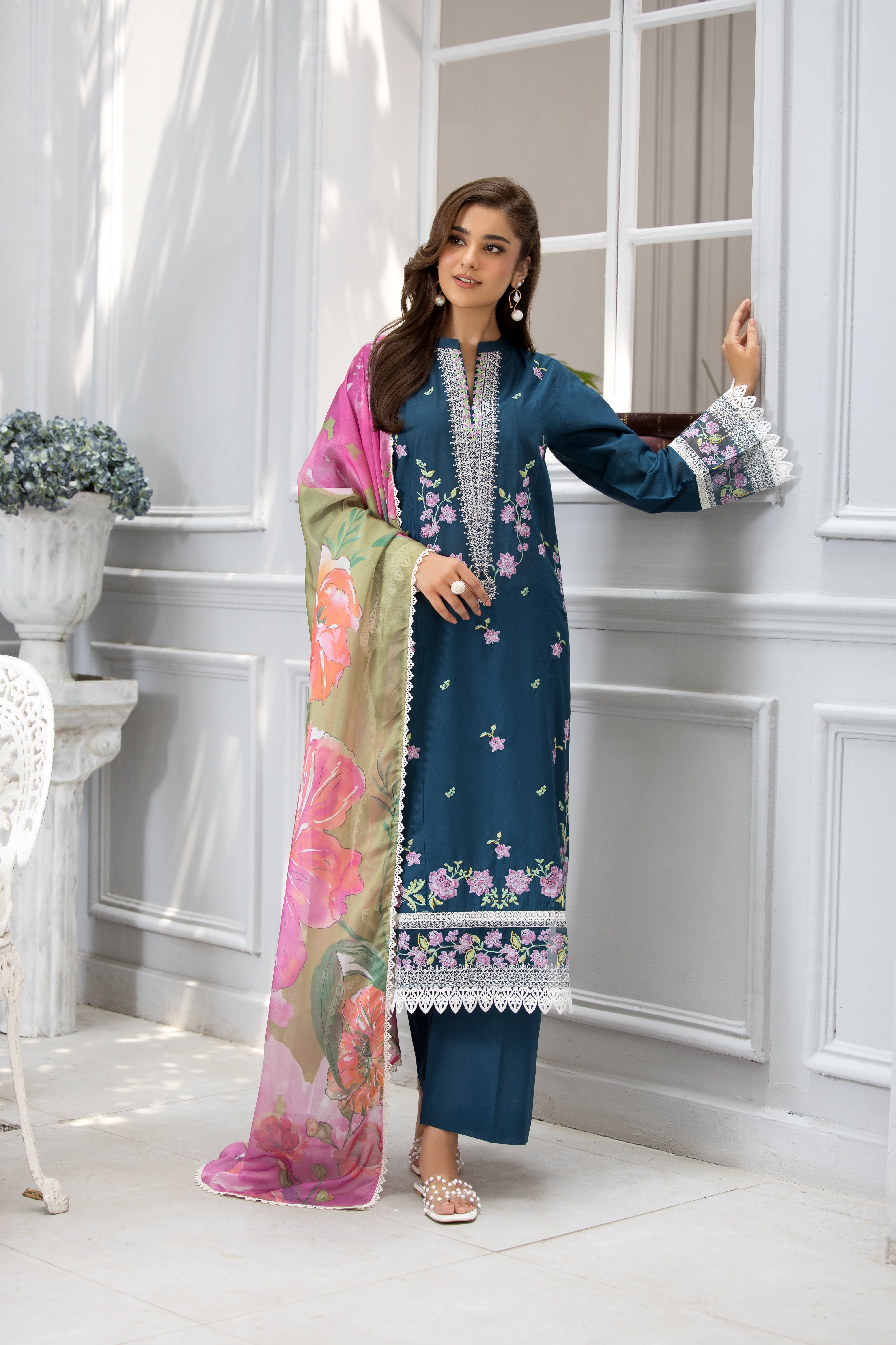 Teal Flora – Embroidered for Special Events